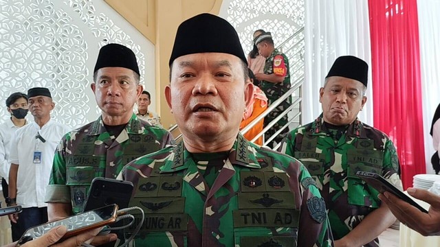KSAD Jenderal Dudung Abdurachman di Masjid Baitul Mustafa di Kemang Kabupaten Bogor. Foto: Dok. Istimewa