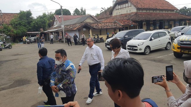 Nikita Mirzani tiba di Mapolres Serang, Selasa (25/10/2022). Foto: Dok. Istimewa