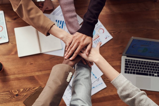 Ilustrasi Quotes tentang Teamwork dan Artinya. Foto: pexel.com/pauxels.