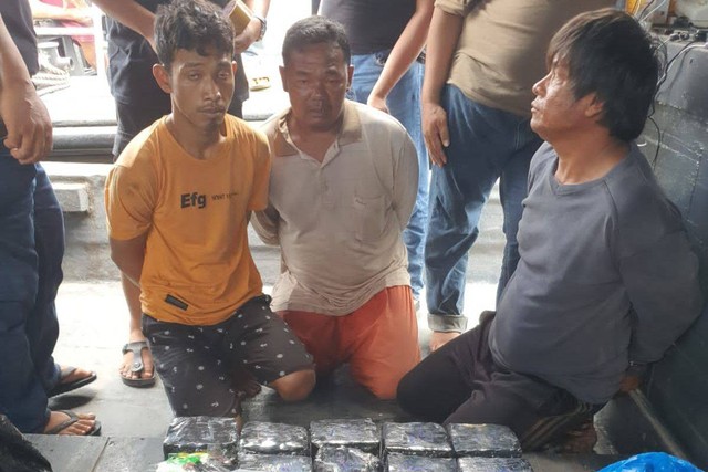 Polisi menggagalkan penyeludupan sabu seberat 30 Kg dan 8000 pil ekstasi di Perairan Asahan. Foto: Polda Sumut