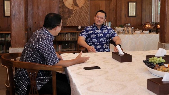 Pertemuan AHY dengan Anies Baswedan di kediaman Anies di daerah Lebak Bulus, Jakarta. Foto: Instagram/agusyudhoyono