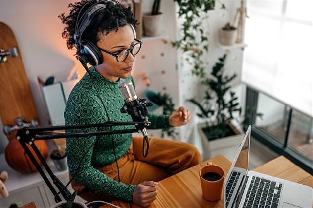 Ilustrasi podcaster. Foto: Unsplash.com