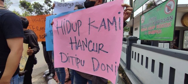Korban yang hadiri sidang tuntutan Doni Salmanan di PN Bale Bandung pada Kamis (27/10). Foto: Rachmadi Rasyad/kumparan