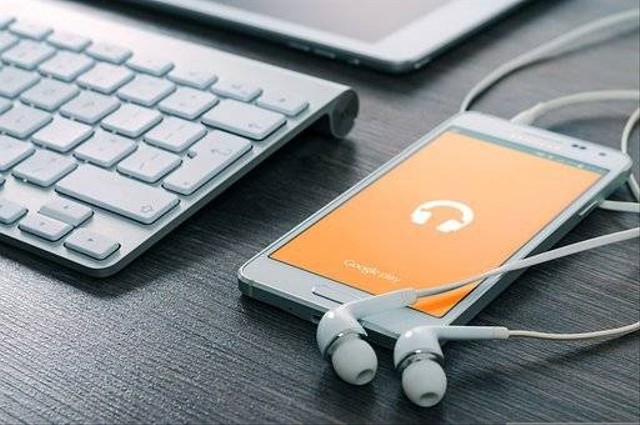 Ilustrasi earphone. Foto: pixabay