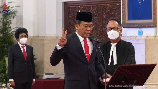 Pelantikan Wakil Ketua KPK Johanis Tanak di Istana Kepresidenan. Foto: Youtube/Sekretariat Presiden