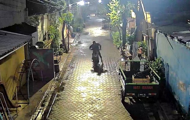 Lagi Pacaran, Pemuda di Surabaya Ini Kemalingan Motor