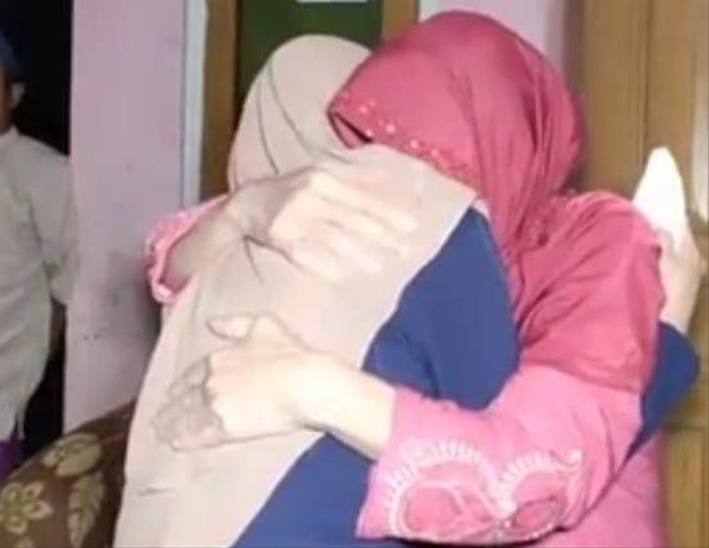 Riski Nur Askia (18), PRT korban tindak kekerasan yang dilakukan majikannya, sudah kembali ke rumah. Foto: Dok. Istimewa