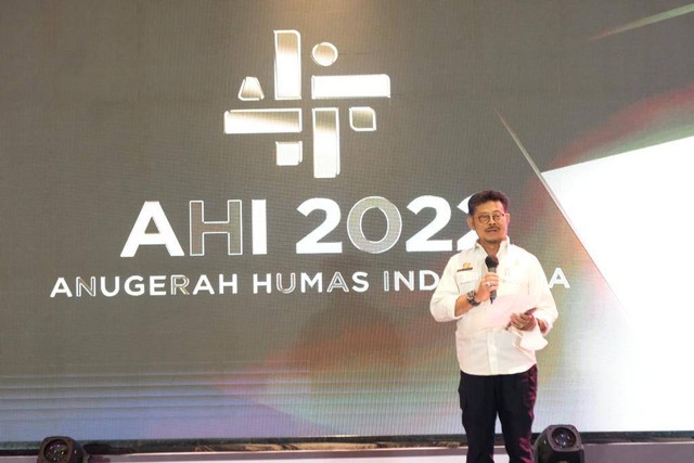 Menteri Pertanian Syahrul Yasin Limpo juga ditetapkan sebagai Pemimpin Terpopuler di Media Digital dalam ajang AHI 2022. Foto: Kementan.
