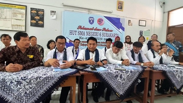 Teman seangkatan Presiden Jokowi di SMA Negeri 6 Solo, Sabtu (29/10/2022). FOTO: Fernando Fitusia