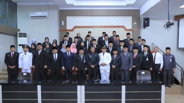 Puluhan Pejabat Pemko Pekanbaru usai dilantik Pj Wali Kota Pekanbaru (Dok Istimewa)