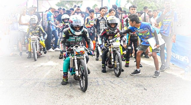 Balap motor Kejurnas Drag Bike Region 5 dan 6 Putaran V, yang digelar di sirkuit NP Tugu Merah Aimas, Kabupaten sorong Papua Barat, pada 28-30 Oktober 2022