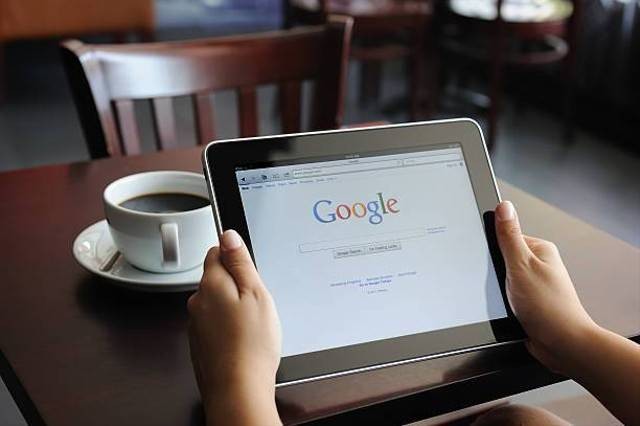 Ilustrasi cara menghilangkan iklan di Google Chrome PC. Foto: Unsplash.