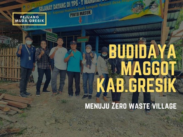 Team Based Project melakukan kegiatan Studi Banding Budidaya Maggot yang berlokasi di Dusun Mojoroto Desa Balongpanggang, Sumber: dokumentasi pribadi penulis.