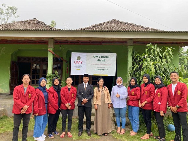 Dokumentasi dengan Bapak Lurah Baturtuwo, Kabupaten Boyolali, Jawa Tengah