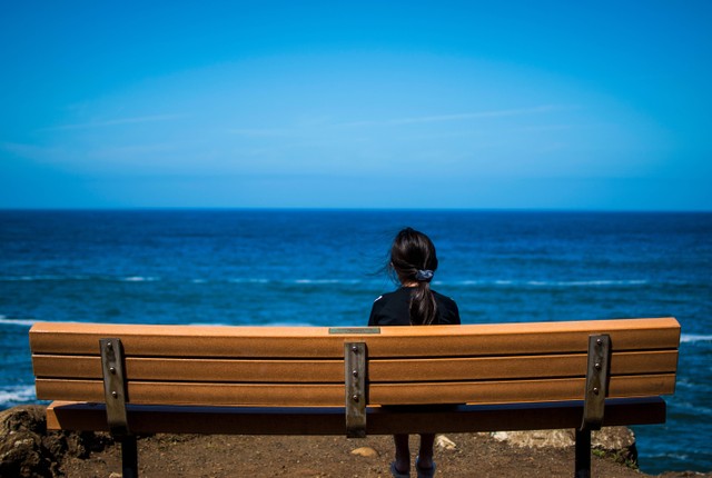 Kata-kata Kesepian Bahasa Inggris yang Menyentuh Hati, Foto: Unsplash/Andy Li