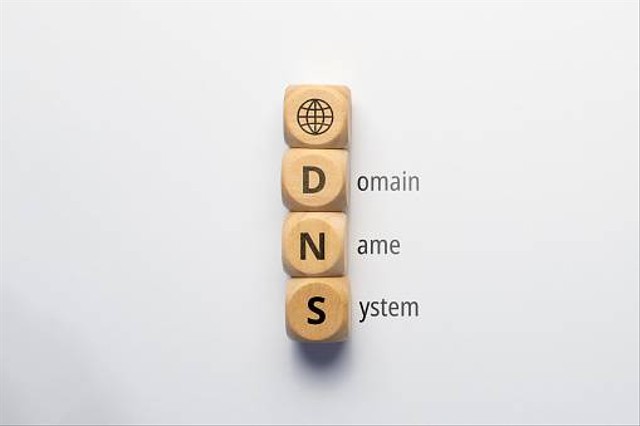 Ilustrasi Domain Name System atau DNS. Foto: Unsplash.com