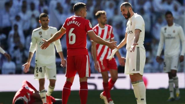 Pemain Real Madrid, Karim Benzema, di laga melawan Girona. Foto: Reuters/Susana Vera.