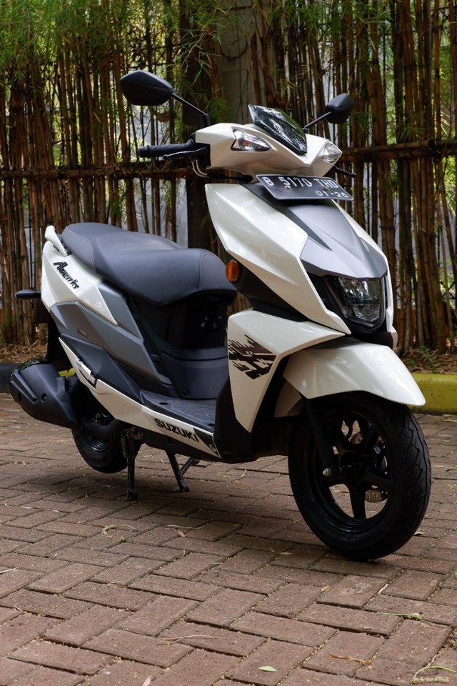 Suzuki Avenis 125.  Foto: Aditya Pratama Niagara/kumparan