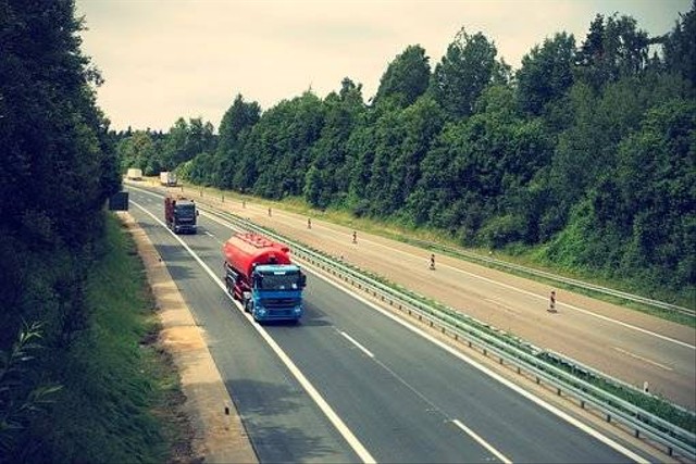 Ilustrasi jalan tol. Foto: pixabay