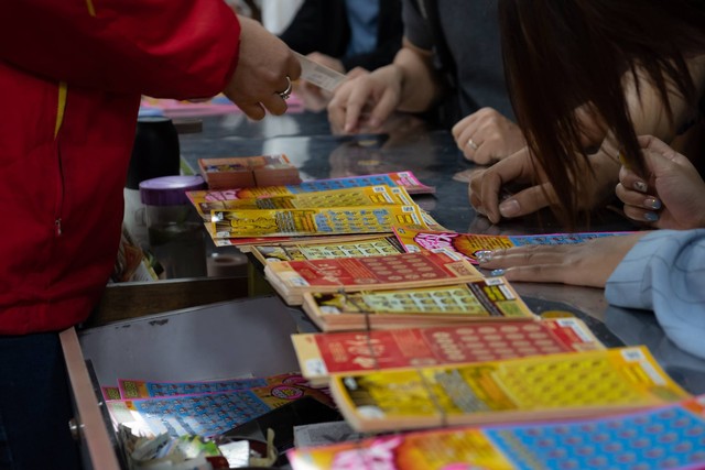 Ilustrasi lotre atau judi togel di China. Foto: Thanida Siritan/Shutterstock