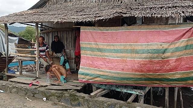 Rumah keluarga Taher-Kamurat di Desa Arakan, Kabupaten Minahasa Selatan.