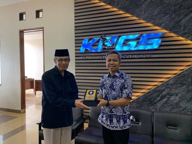 SKHB IPB University Jalin Kerjasama dengan Koperasi Peternakan Bandung Selatan sebagai Mitra Program Pendidikan Profesi Dokter Hewan