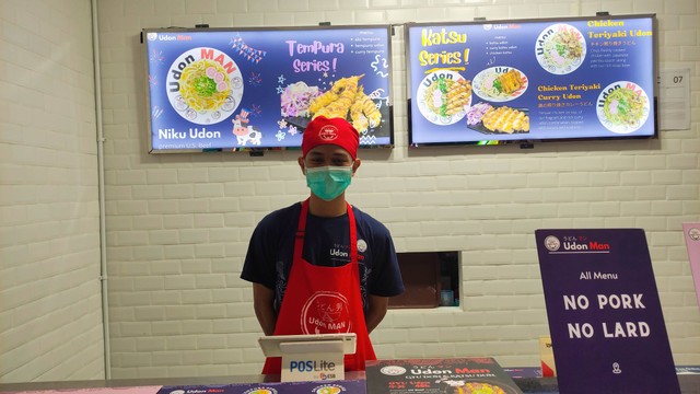 Gerai makanan halal Udon Man, di new food court Gajah mada Plaza. Foto: Riad Nur Hikmah/kumparan