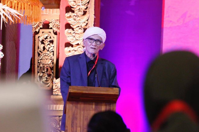 Rais Aam Pengurus Besar Nahdlatul Ulama (PBNU) KH Miftachul Akhyar saat menyampaikan sambutan pada upacara pembukaan Forum R20 di Hotel Grand Hyatt, Nusa Dua, Bali, Rabu (2/11). Foto: Dok. LTN PBNU/Suwitno