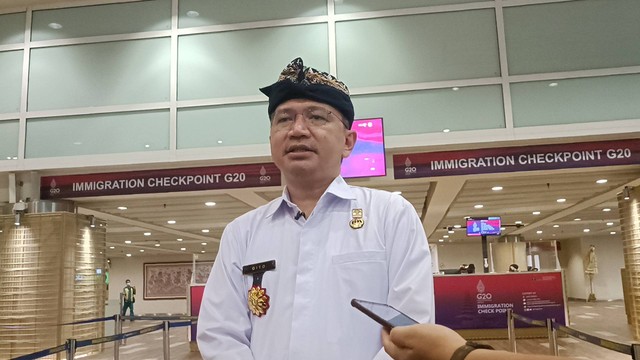 Sugito, Kepala Imigrasi Kelas I Khusus TPI Ngurah Rai, Bali, Rabu (2/11). Foto: Hedi/kumparan