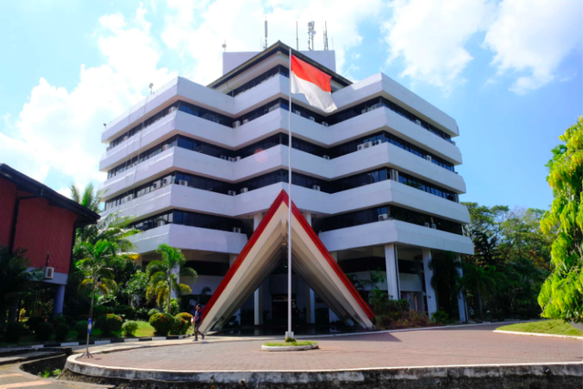 Gedung Rektorat Universitas Hasanuddin (Unhas) Makassar. Foto: unhas.ac.id