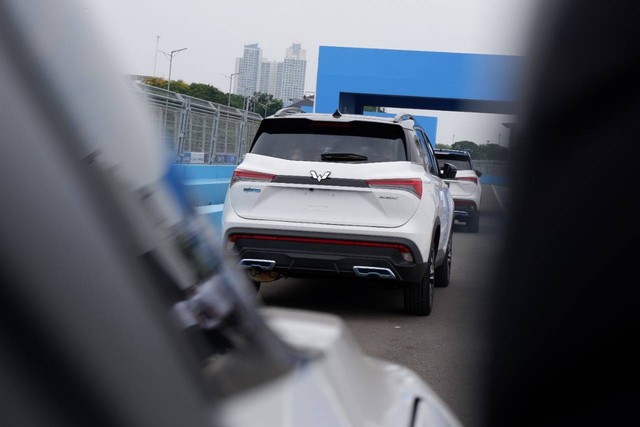 Wuling Almaz Hybrid. Foto: Aditya Pratama Niagara/kumparan