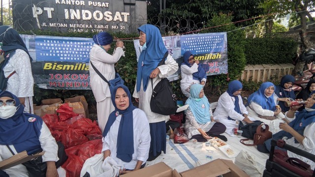 Massa aksi 411 mulai berdatangan ke kawasan Patung Kuda, Jakarta Pusat, Jumat (4/11). Foto: Jonathan Devin/kumparan