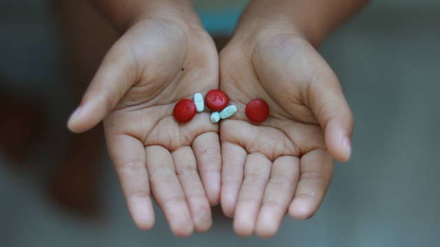 Ilustrasi obat-obatan anak. Foto: Nisrina Nakhlatul Azizah