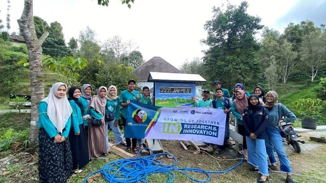 Panel Edukasi yang ditempatkan di Dilem Wilis sebagai media edukasi Energi Terbarukan. Foto / dok PkM UM