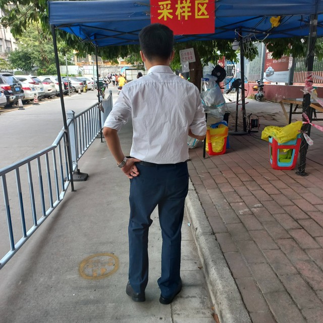 Lokasi PCR gratis di Tiongkok dapat ditemukan di mana saja. Foto diambil di dstrik Haizhu, kota Guangzhou, provinsi Guangdong, Tiongkok.