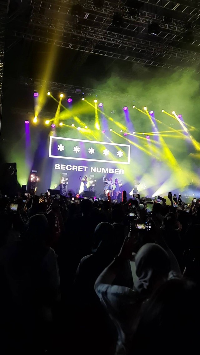 Secret Number di Joyland Festival 2022. Foto: Alexander Vito/kumparan