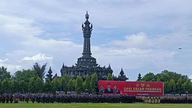 Apel pasukan Operasi Puri Agung 2022 di Lapangan Renon, Denpasar, Bali. Foto: Denita BR Matondang/kumparan