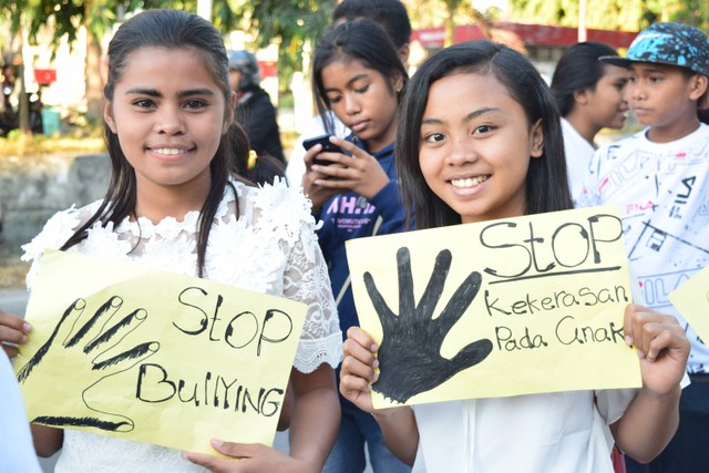 Anak-anak menyalurkan aspirasinya pada perayaan Hari Anak Nasional 