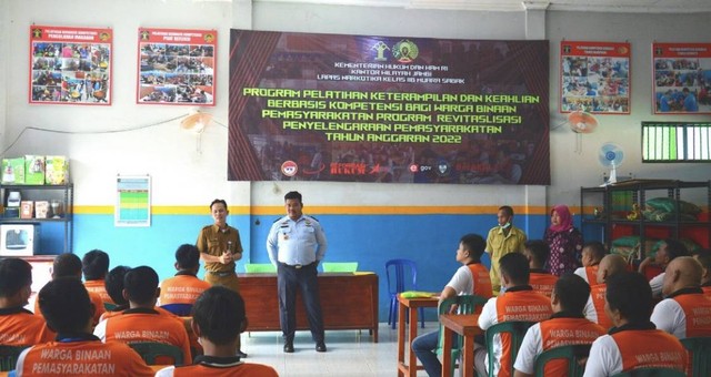 Gambar Pelatihan ketrampilan dan keahlian Lapas Narkotika Kelas IIB Muara Sabak (foto: Taufiq Walhidyah)