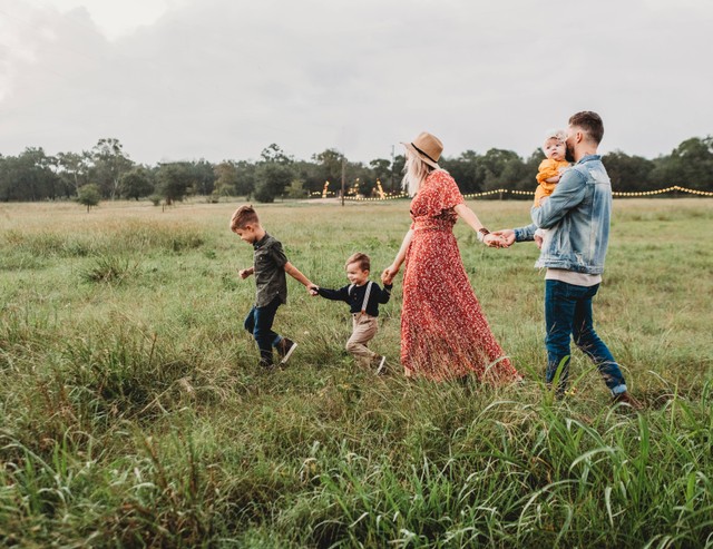 20 Kata-kata Keluarga Sederhana tapi Penuh Makna, Foto: Unsplash/Jessica Rockowitz.