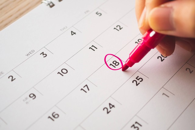 Ilustrasi kalender. Foto: Kwangmoozaa/Shutterstock.