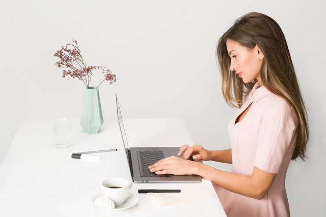 Iustrasi cara membuat absen di Excel. Foto: Unsplash.