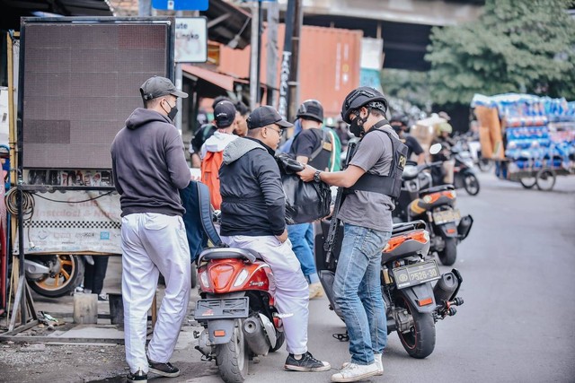 Patroli antisipasi gangguan kamtibmas yang dilakukan Unit Reskrim Polsek Cengkareng, Rabu (9/11/2022). Foto: Dok. Istimewa