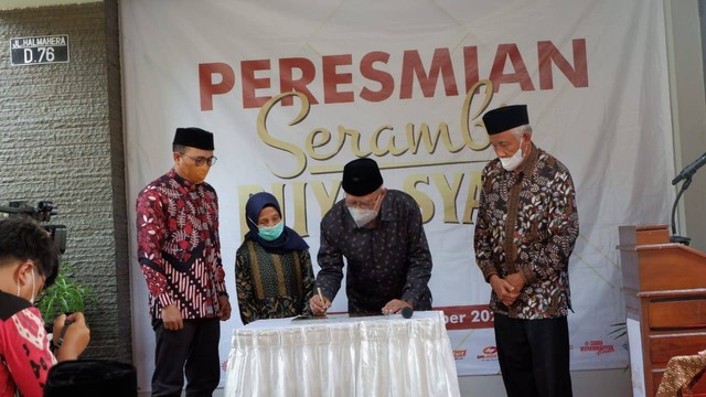 Suasana peresmian Serambi Buya Syafii di Perumahan Nogotirto, Gamping, Kabupaten Sleman, Kamis (10/11). Foto: Arfiansyah Panji Purnandaru/kumparan