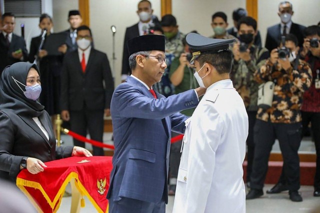 Heru Lantik 11 Pejabat: Dirut Rumah Sakit Hingga Wakil Wali Kota Jaksel ...