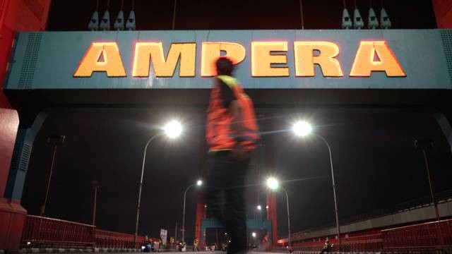 Pelaksanaan uji dinamis di atas Jembatan Ampera Palembang, Foto: abp/Urban Id