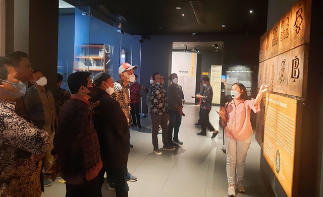 Jelajah Museum Bank Indonesia dalam Gelar Capacity Building & Gathering Forweb Jambi 2022. Foto: Bahara Jati/Jambikita.id