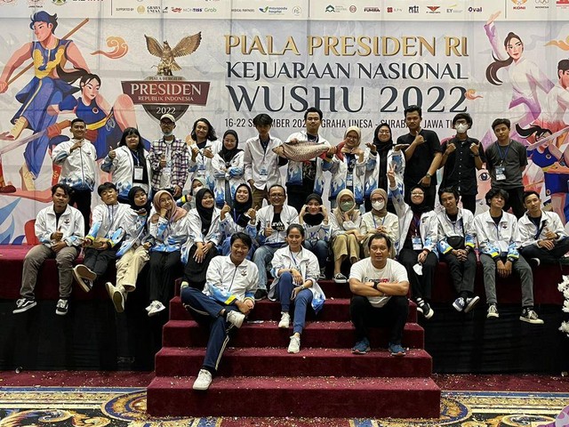 Potret foto bersama panitia kejurnas Wushu. Sumber: Pribadi