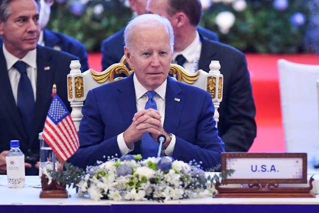 Presiden Amerika Serikat Joe Biden menghadiri Konferensi Tingkat Tinggi (KTT) ASEAN-AS dalam rangkaian KTT ASEAN 2022 di Hotel Sokha, Phnom Penh, Kamboja, Sabtu (12/11/2022). Foto: Hafidz Mubarak A/ANTARA FOTO