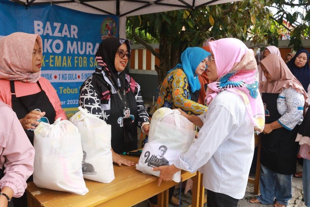 Jadi Solusi Emak-emak, UKM Sahabat Sandi Serang Bantu Jangkau Harga ...